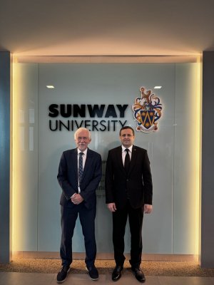 Türkmenistan'ın Malezya Büyükelçisi Sunway Üniversitesi Rektörü ile görüştü