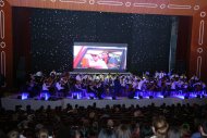 Türkmenistanyň Döwlet simfoniki orkestri tarapyndan ýerine ýetirilen «Golliwud sazy» konsertinden fotoreportaž