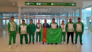 Türkmen karateçileri Jakartada geçirilen dünýä çempionatynda dört medal gazandylar