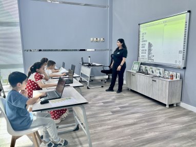 The new robotics center “Robbo Club” in Ashgabat will hold free trial classes