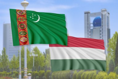 Президент Туркменистана утвердил состав Межправкомиссии по сотрудничеству с Венгрией
