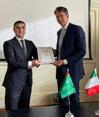 Туркменистан и Итальянское торговое агентство обсудили перспективы экономического сотрудничества
