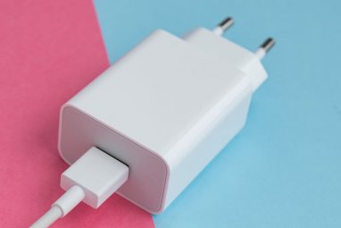 Chinese engineers have developed ultra-fast charging for mobile devices