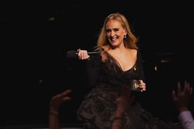 Singer Adele performed in a dress from Yudashkin | World