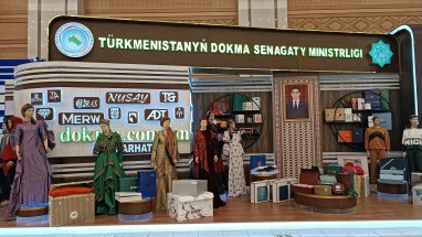 Türkmenistanyň söwda toplumynyň sergisi açyldy