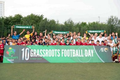 В Туркменистане отметили 10-летие Дня массового футбола АФК