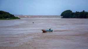 Sri Lanka'da yaşanan sel felaketi nedeniyle 4 kişi hayatını kaybetti, 9 kişi yaralandı ve 6 kişi de kayboldu