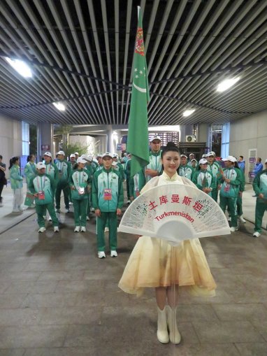 Туркменские спортсмены приняли участие в церемонии открытия Азиатских игр в Ханчжоу