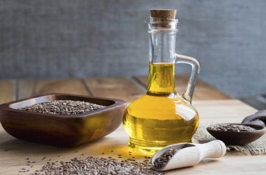 An entrepreneur from Turkmenabat produces more than 5 tons of natural sesame oil per year