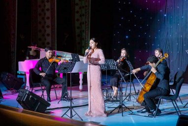 В Ашхабаде состоялся концерт Тёплая музыка зимы