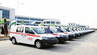 В Дашогузский велаят прибыла партия машин скорой помощи Volkswagen Caddy из Узбекистана