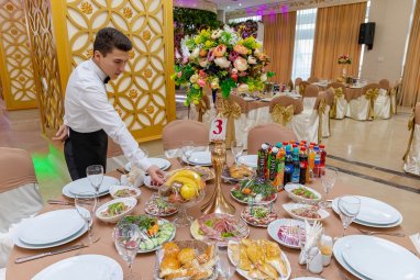 Buffet organization services are offered by Ak Ýol banquet hall