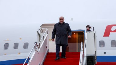 Премьер-министр России Михаил Мишустин прибыл в Ашхабад