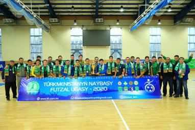 Fotoreportaž: Türkmenistanyň Futzal Super ligasynyň 2020 ýeňijileri we baýraklaryň  gowşurylyş dabarasy