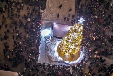 Составлен рейтинг самых красивых рождественских елок мира