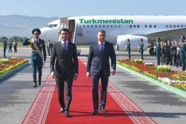 President of Turkmenistan Serdar Berdimuhamedov arrived in Tajikistan on a visit