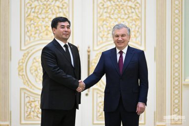 Президент Узбекистана принял верительные грамоты у нового посла Туркменистана