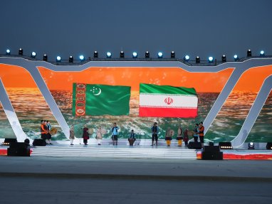 Туркменистан и Иран проведут совместную выставку произведений декоративно-прикладного искусства в Мары