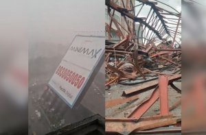 В Мумбаи рухнул рекламный щит, 14 человек погибли