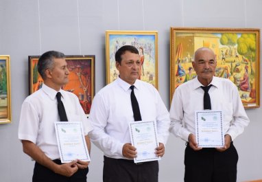 В Ашхабаде открылась выставка работ трех художников из Марыйского велаята
