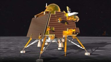 Индийская миссия Чандраян-3 успешно достигла поверхности Луны