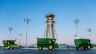Фоторепортаж: Комбайны John Deere в Туркменистане