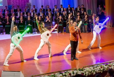 Mukamlar köşgünde belli türkmen artistleriniň konserti boldy