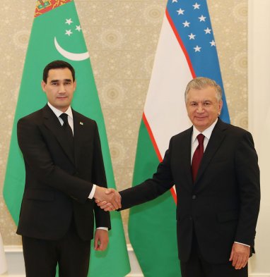 Президент Туркменистана получил поздравительную телеграмму от главы Узбекистана
