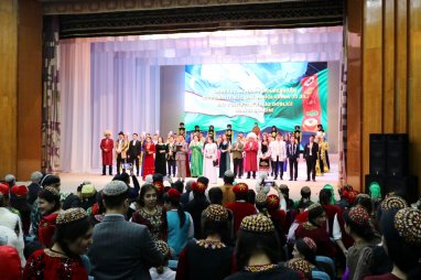 В Нукусе проведено мероприятие к 300-летию Махтумкули и в честь туркмено-узбекской дружбы