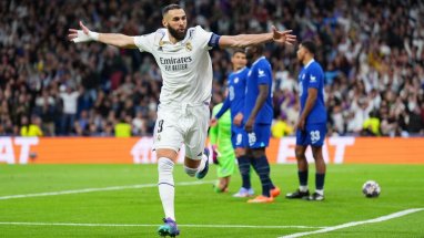 Real Madrid beat Chelsea in the first leg of the 1/4 finals of the Champions League