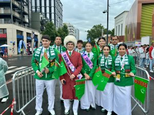 Serdar Rahimov carried the flag of Turkmenistan at the opening ceremony of the Olympic Games in Paris