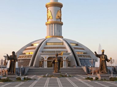 Ученый Оразклычев рассказал о богатой истории туркменского народа   