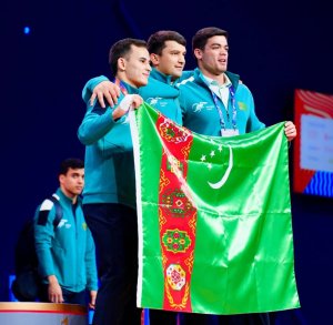 Davranbek Hasanbaev wins bronze in snatch at 2024 World Weightlifting Championships