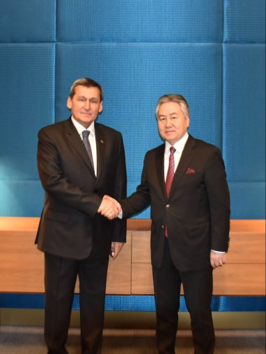 Главы МИД Туркменистана и Кыргызстана обсудили ключевые вопросы сотрудничества