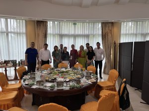 The Chinese Embassy in Turkmenistan introduced guests to the traditional dish of hotpot