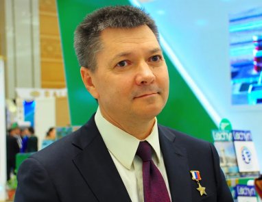 Oleg Kononenko kosmosdan Türkmenistanyň Prezidentini doglan güni bilen gutlady