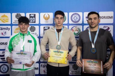 Musa Jalaýew suwda ýüzmek boýunça Özbegistanyň açyk çempionatynda kümüş medal eýeledi