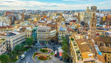 Valencia will switch to a 4-day working week for a month