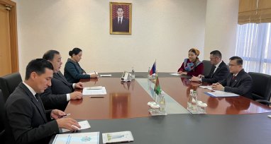 Новый посол Филиппин в Туркменистане вручил копии верительных грамот