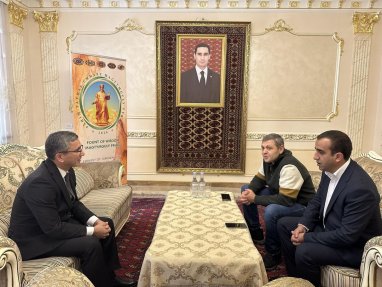 Türkmenistan ve Ermenistan ticari işbirliğinin genişletilmesini görüştü