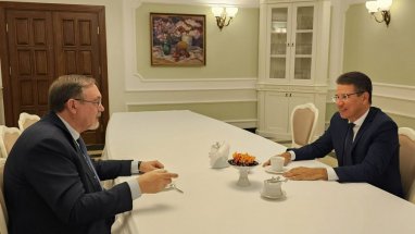 Astrahanyň daşary aragatnaşyklar ministri Russiýanyň Türkmenistandaky ilçisi bilen duşuşdy