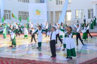В Балканабате прошло торжество в честь открытия средней школы №25