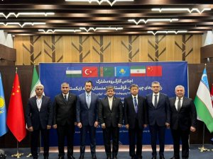 Türkmenistan halkara ulag geçelgesini ösdürmek boýunça Tähranda geçirilen duşuşyga gatnaşdy