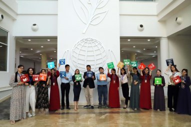 В Туркменистане открыт набор молодежи для участия в программе «Послы ЦУР» 