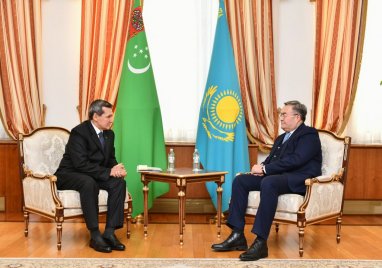 Главы МИД Туркменистана и Казахстана обсудили перспективы расширения сотрудничества