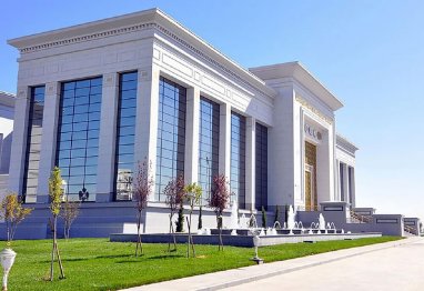 Президент Туркменистана предложил создать Центрально-азиатскую Торговую палату