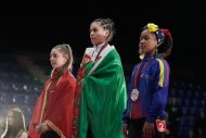 Medine Amanowa Albaniýadaky dünýä birinjiliginde üç altyn medal gazandy