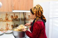 Фоторепортаж: В Ашхабаде многодетные семьи получили ключи от новых квартир