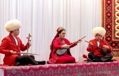 В столице Туркменистана открылся фестиваль творческого наследия Махтумкули