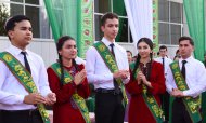 Türkmenistanyň orta mekdeplerinde 